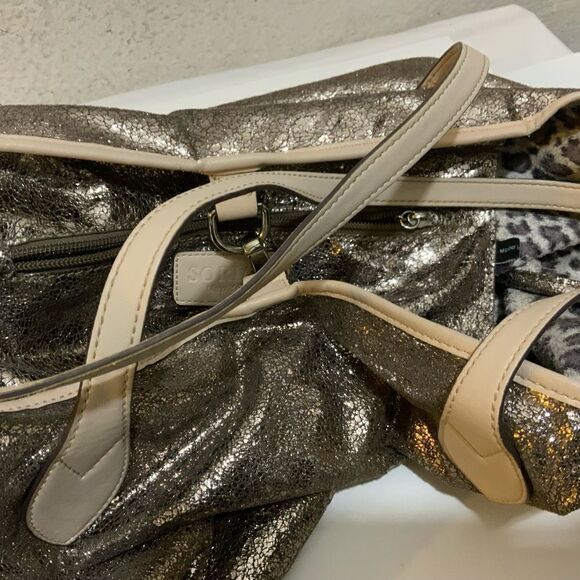 Sorial New York Metallic Tote Bag - Picture 8 of 9